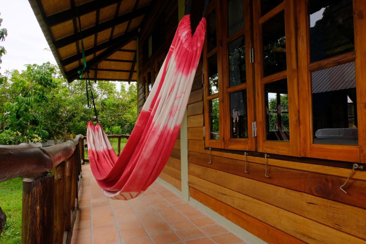 Monkey Mansion - Jungalows & Tours Khao Sok National Park Экстерьер фото