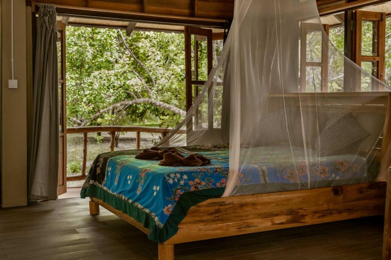 Monkey Mansion - Jungalows & Tours Khao Sok National Park Экстерьер фото
