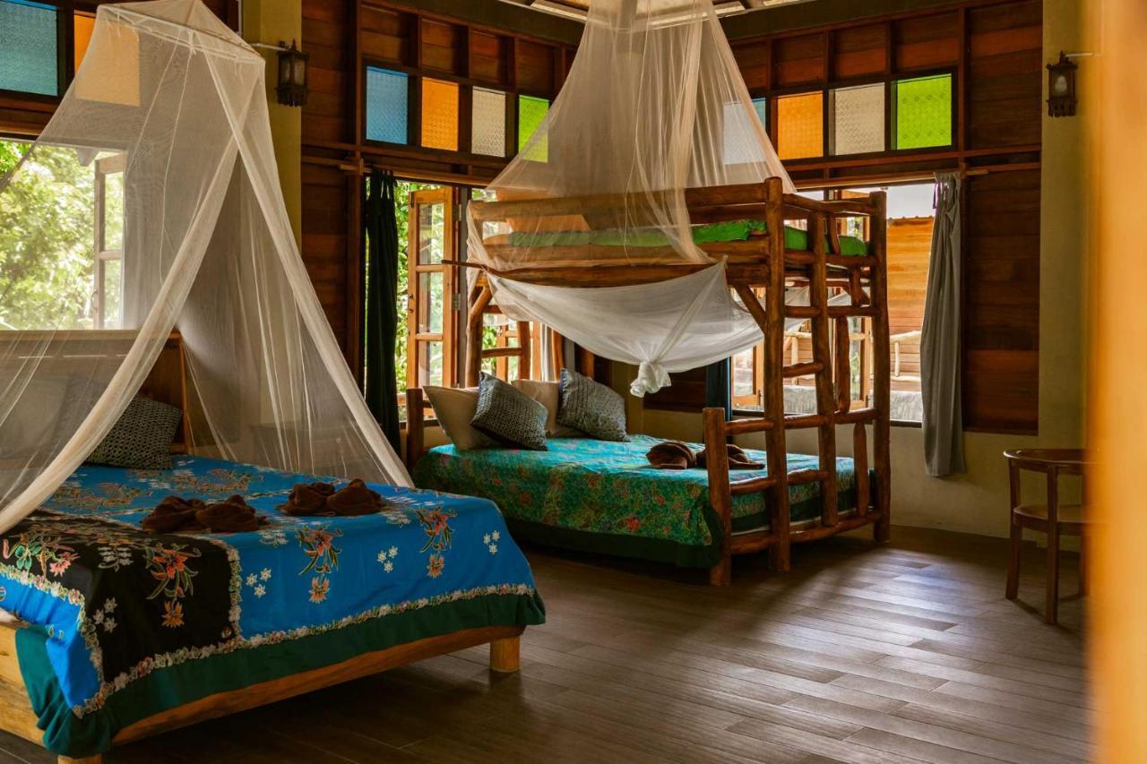 Monkey Mansion - Jungalows & Tours Khao Sok National Park Экстерьер фото