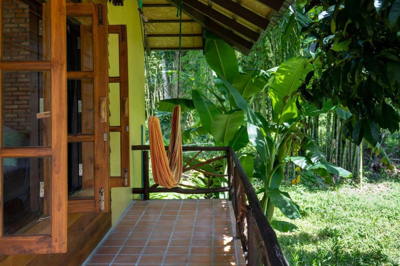 Monkey Mansion - Jungalows & Tours Khao Sok National Park Экстерьер фото