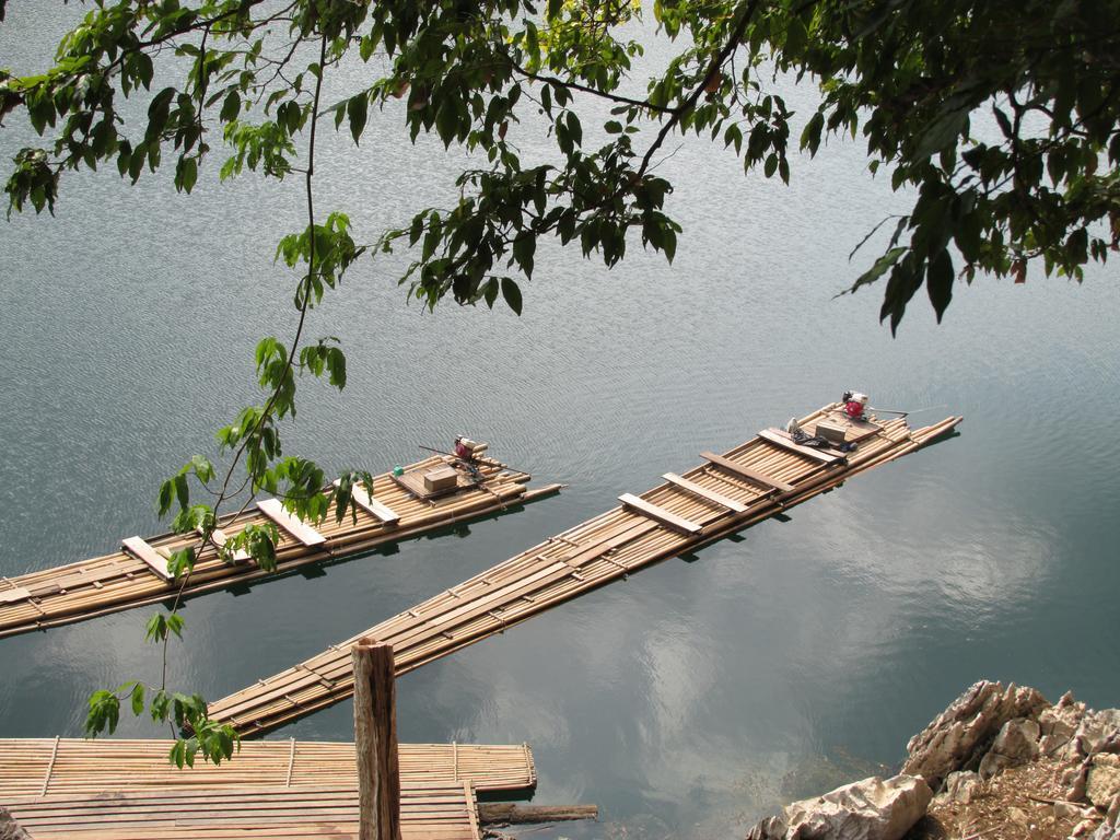 Monkey Mansion - Jungalows & Tours Khao Sok National Park Экстерьер фото